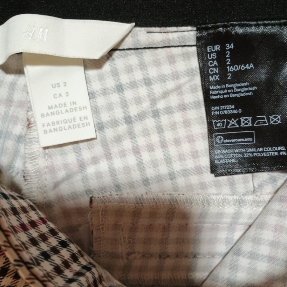 H&M Black & White Houndstooth Chinos - Picture 3 of 3